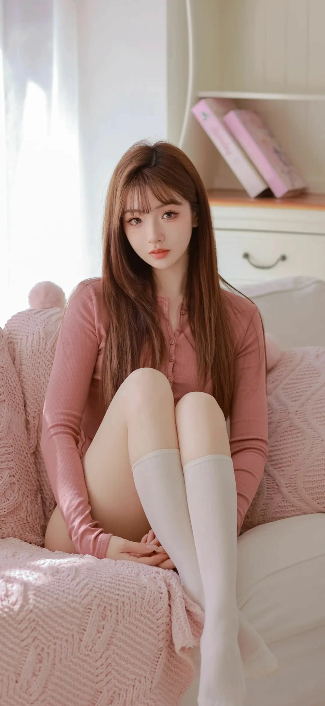 250527居家甜美系长发美女手机壁纸